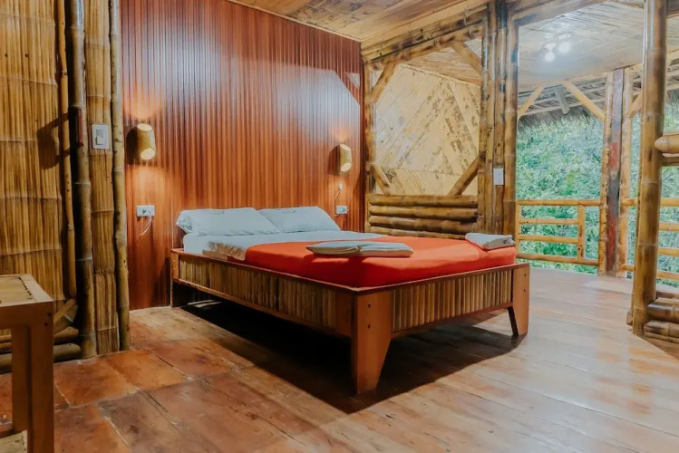 Piranha EcoLodge