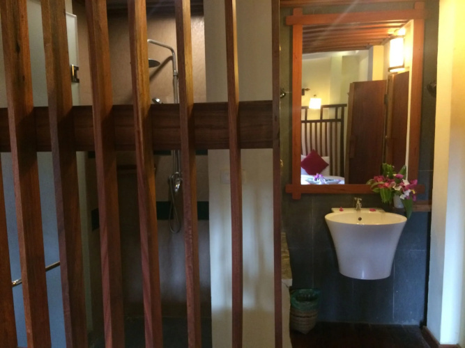 Chaluenxay Villa