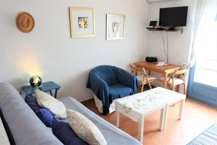 2 Bedrooms Cottage