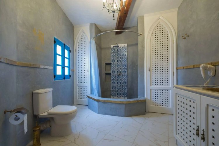 Chapel 5 Suites