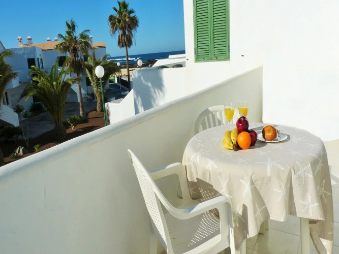 Ocean Balcony Apartment