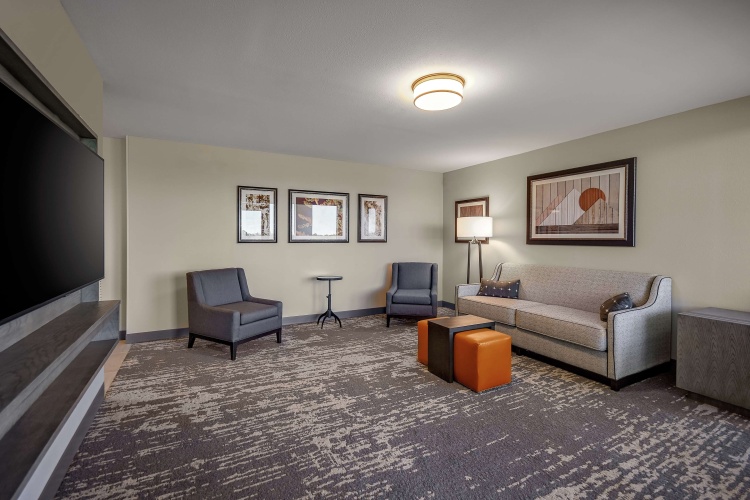 Embassy Suites by Hilton Jonesboro Red Wolf Convention Ctr photo 18