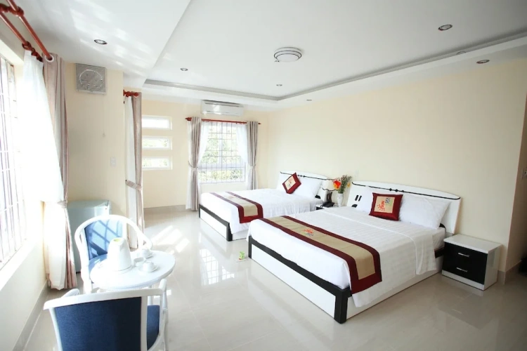 Deluxe Twin room with balcony