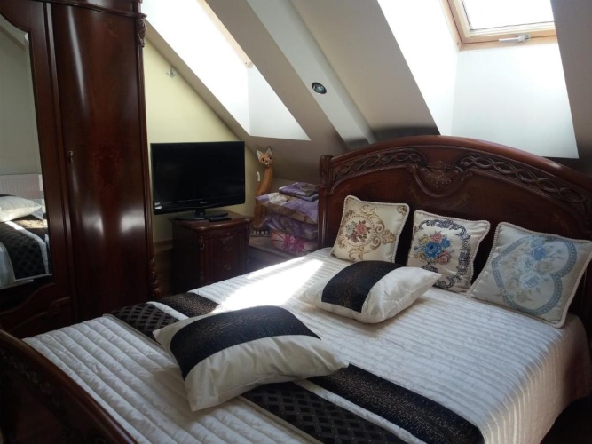 3 Bedrooms Apartment