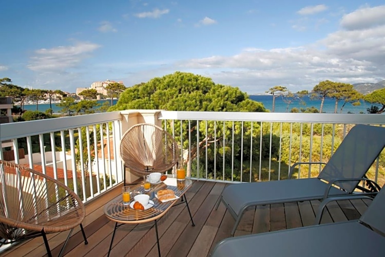 Superior Double room with sea view