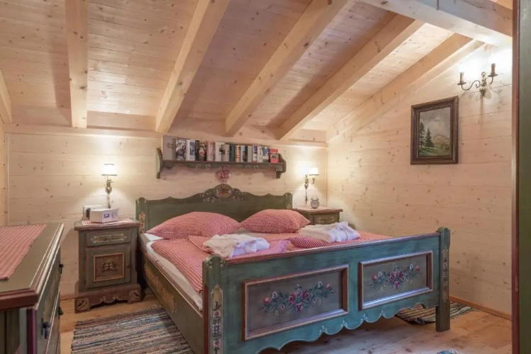 Twin Chalet
