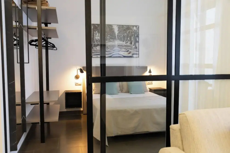 Guillman Suites