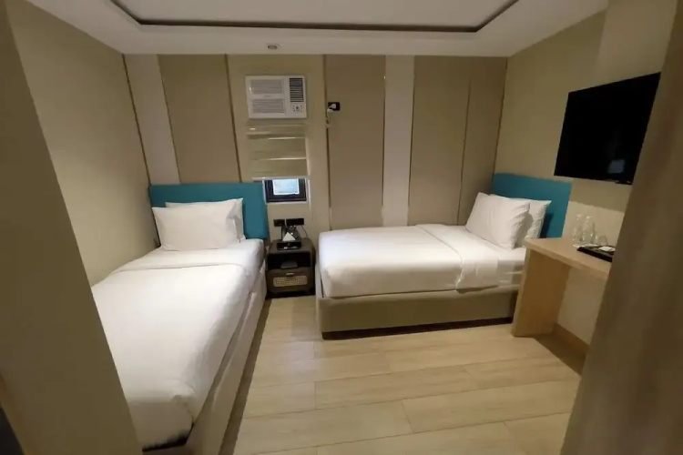 Sunday Belajandro Hotel