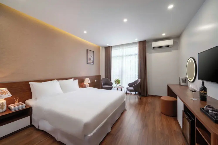 Marina Hotel