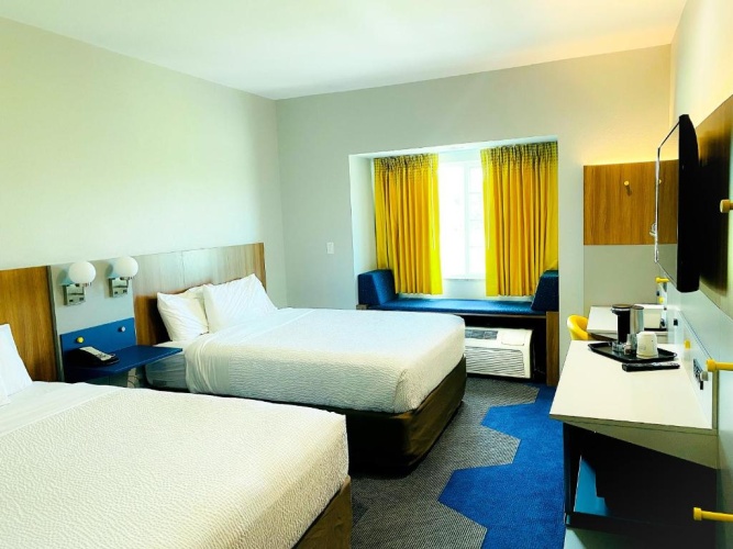 Deluxe Quadruple room