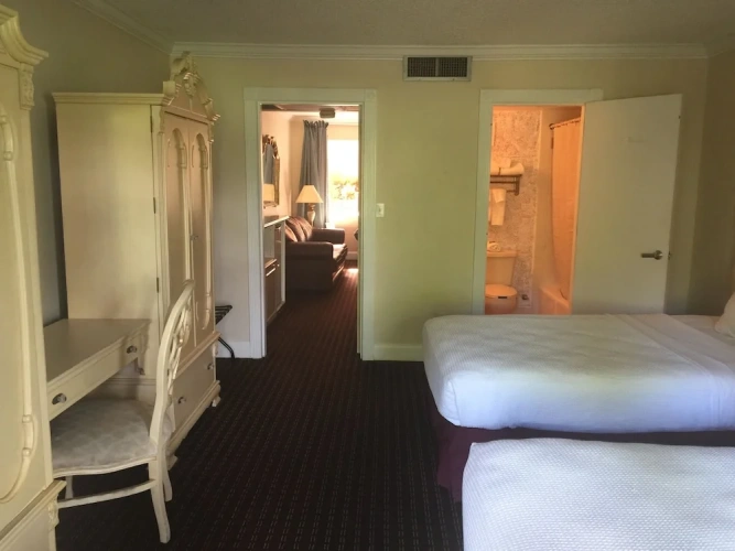 Quadruple Suite