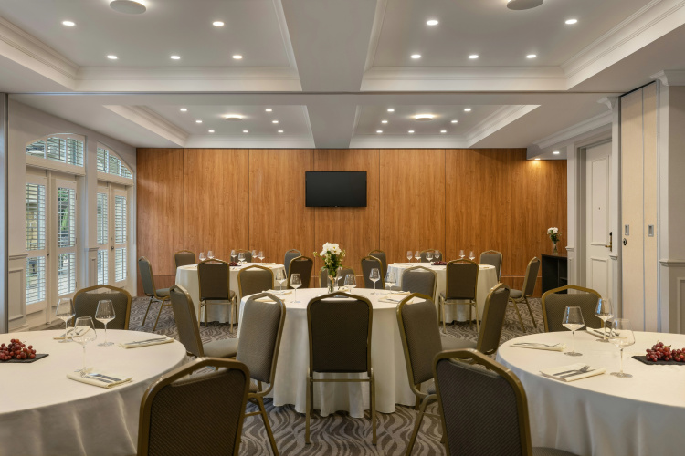Le St-Martin Bromont Hotel & Suites photo 20