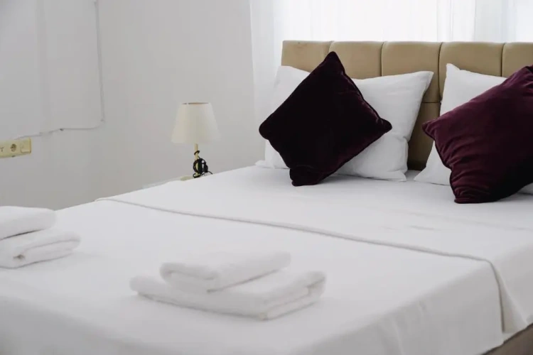 3 Bedrooms Apartment