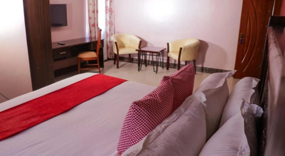 Skyward Mua Hotel