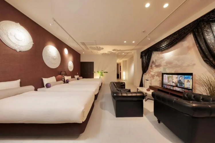 MINAMISENBA Crystal Hotel