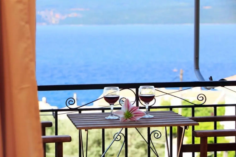 1 Bedroom Apartment with sea view