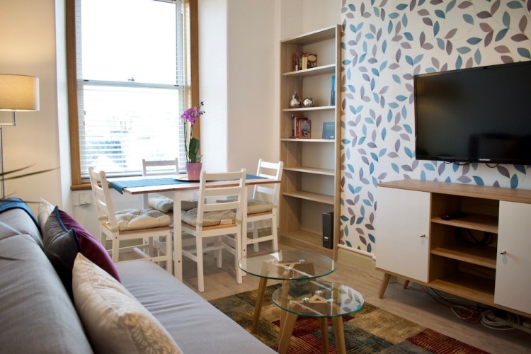 Newly Refurbished Edinburgh Apartment