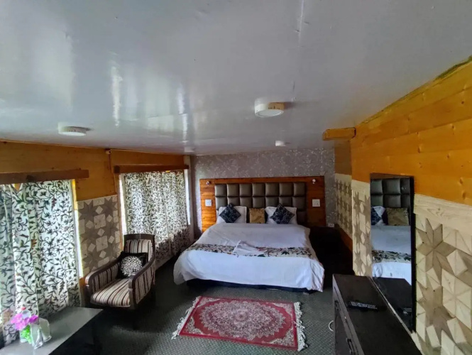 Hotel White House