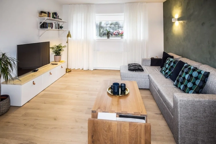 2 Bedrooms Apartment