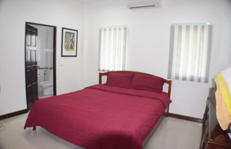 Luxury 5 Bed 5 Bath Villa