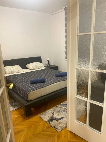 Lord's Apartment