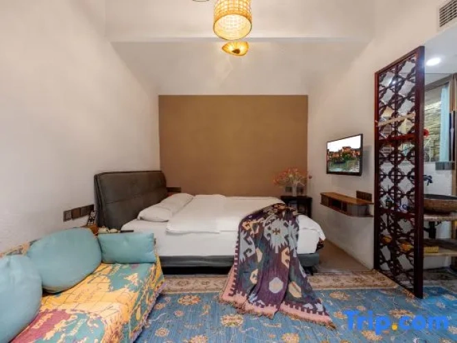 Standard Double room with river view