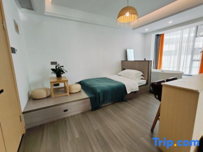Suite with balcony