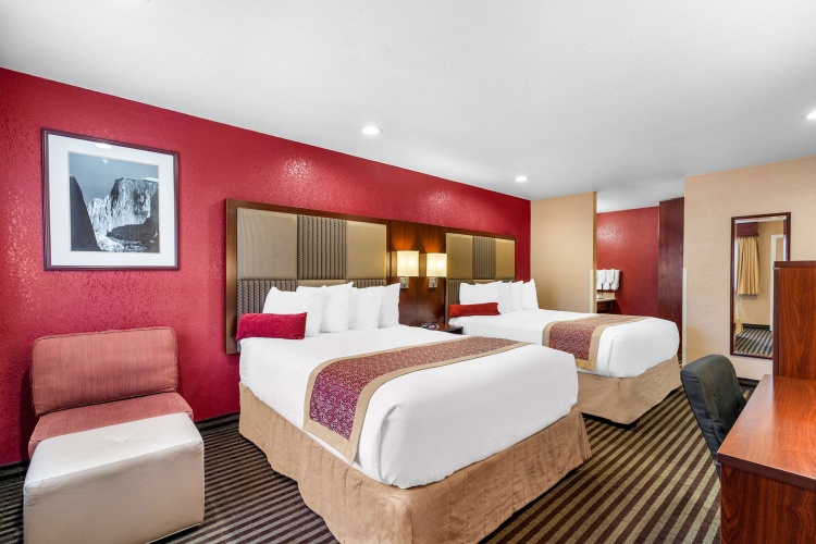 Standard Quadruple room