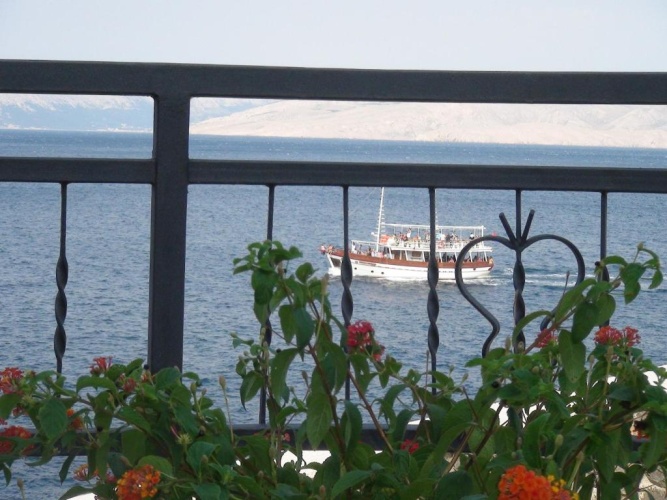 2 Bedrooms Apartment with balcony and with sea view