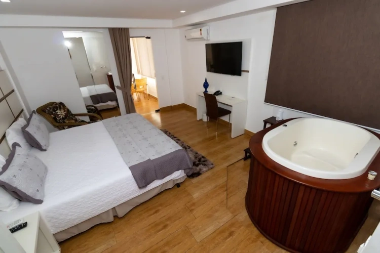 Luxury Suite