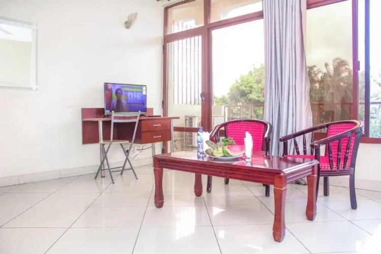 Land Mark Hotel