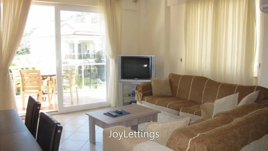 3 Bedrooms Villa with balcony