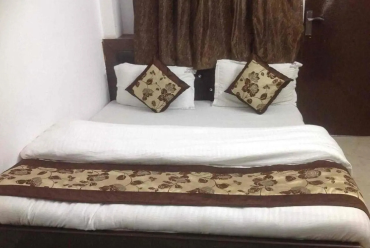 Kaka Ji Palace By WB Inn