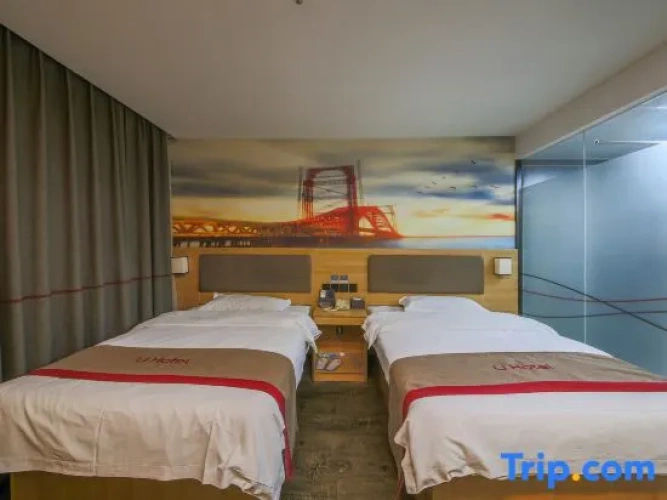 Superior Double room with street view
