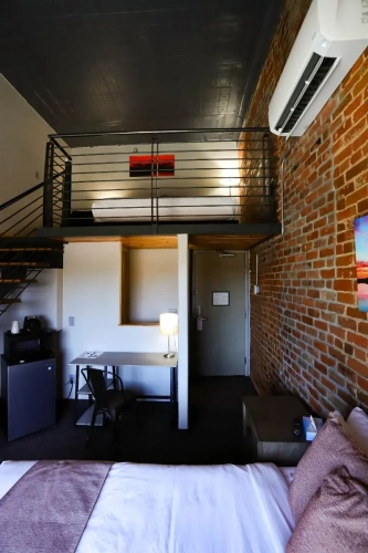 Standard Triple room with balcony