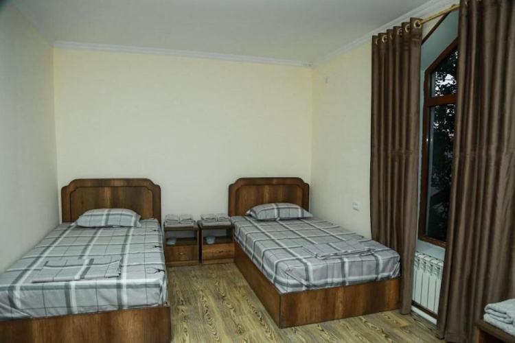 Hotel Mir