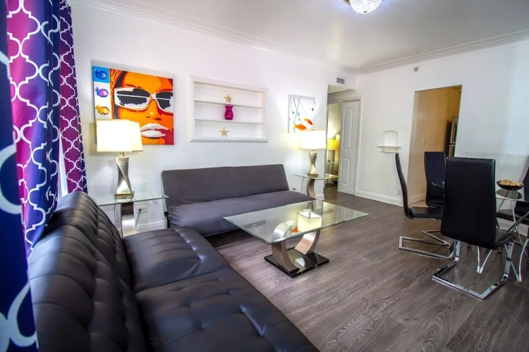 2 Bedrooms Business Apartment