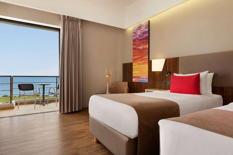 Executive Twin room with sea view