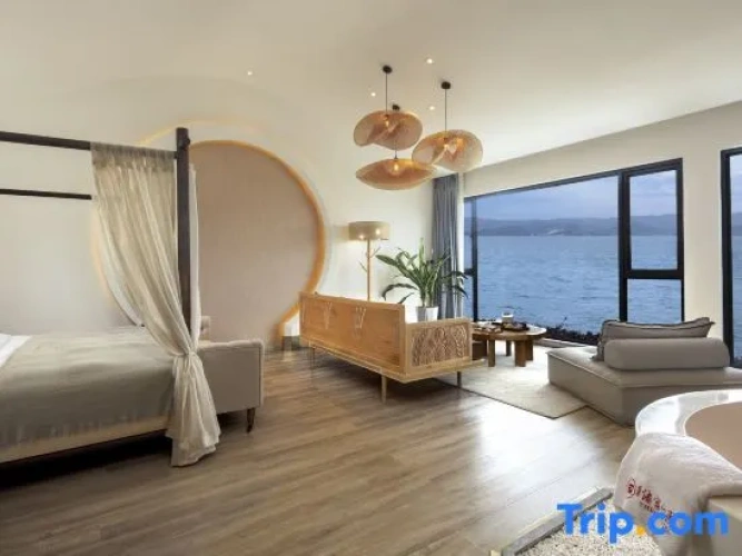 Suite with view