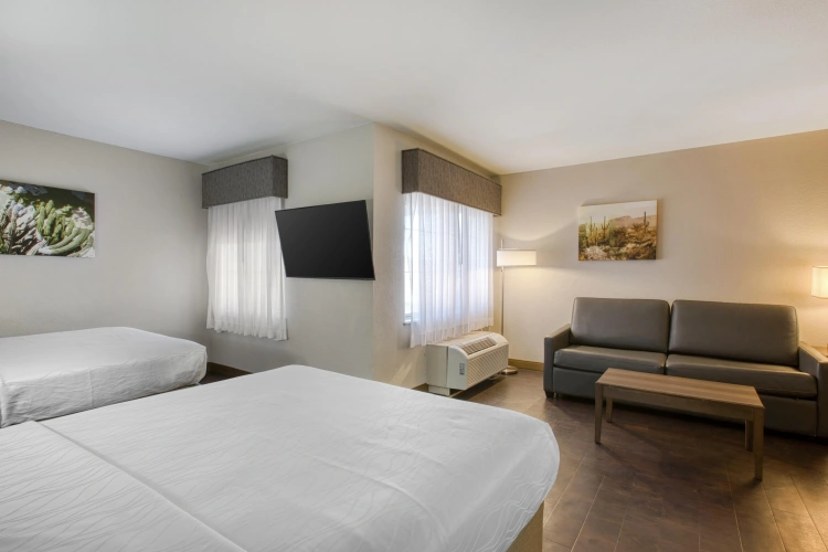 Standard Quadruple room