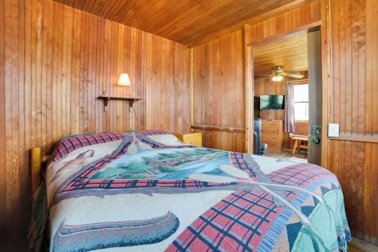 Beach & Dock Access: Upper Peninsula Cabin Retreat