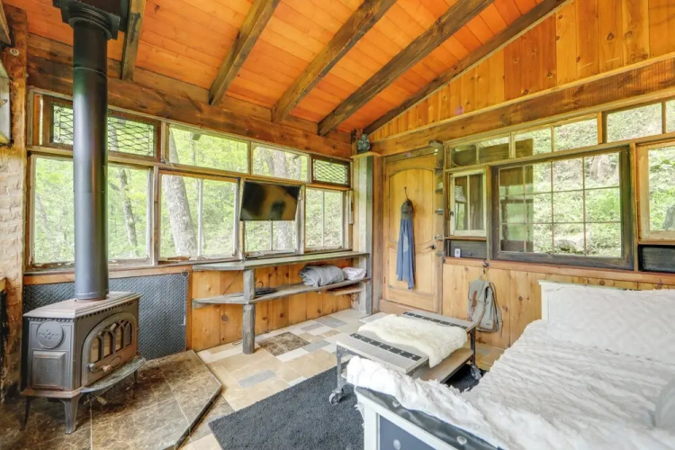 Waterfall Views - blue Ghost Cabin in Cullowhee!
