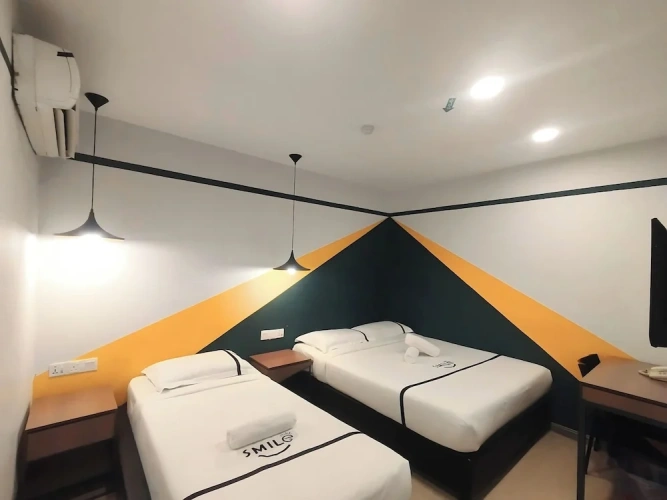 Standard Triple room