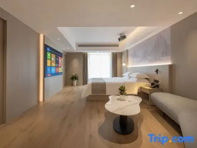 Double Suite with balcony and with city view