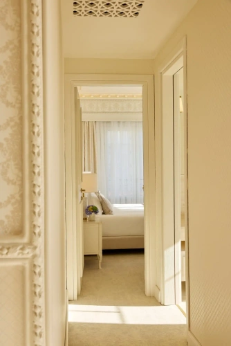 Deluxe Double Suite with Old Port View