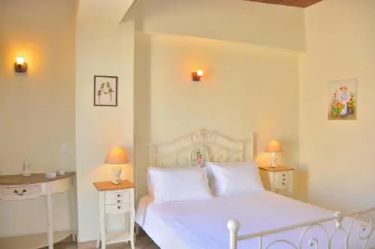 Luxury Suites in Panormo