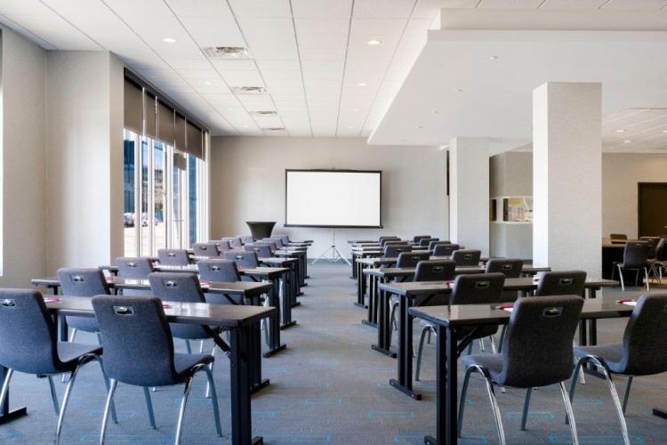 Aloft Milwaukee Downtown photo 18