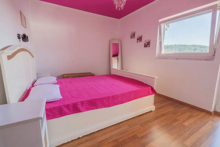 Apartment Ahel
