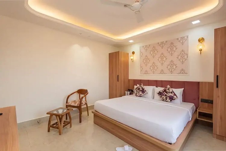 Qotel Signature - Golf Course Road