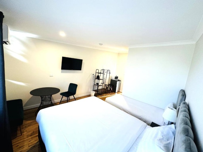 1 Bedroom Standard Twin Family room